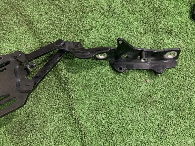Петля капота правая BMW X6 N63B44A