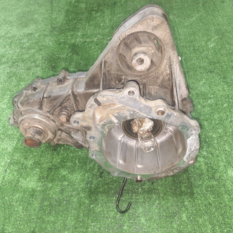 Запчасть раздаточная коробка BMW X5 27107504568 контрактная Раздаточная коробка BMW X5 27107504568 контрактная