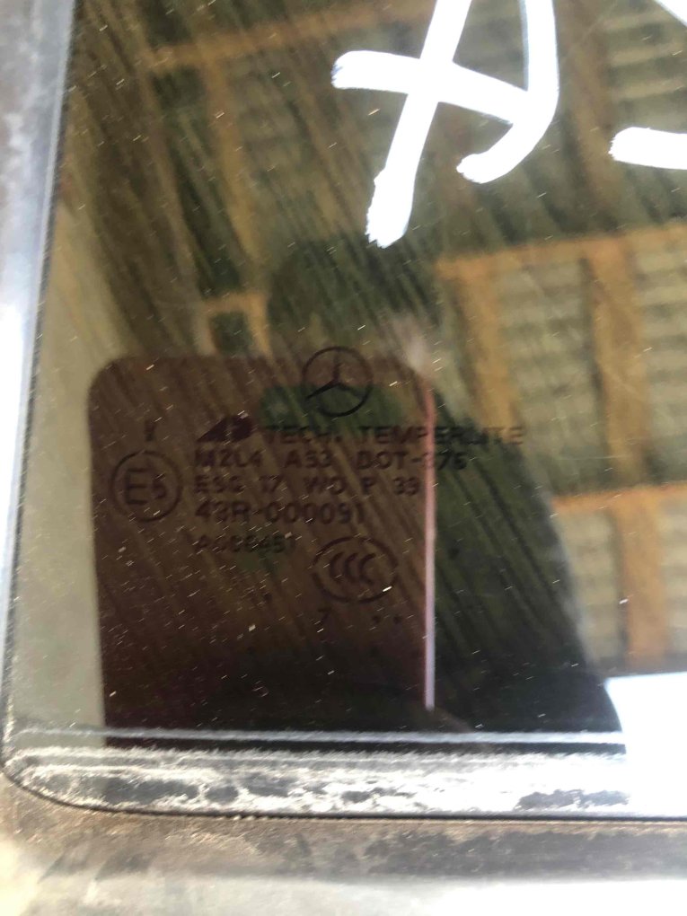 Форточка задняя левая ML 2007 W164