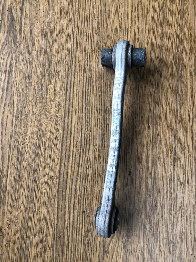 Запчасть рычаг задний левый Mercedes-Benz E-Class 2015 W212 контрактная Рычаг задний левый Mercedes-Benz E-Class 2015 W212 контрактная