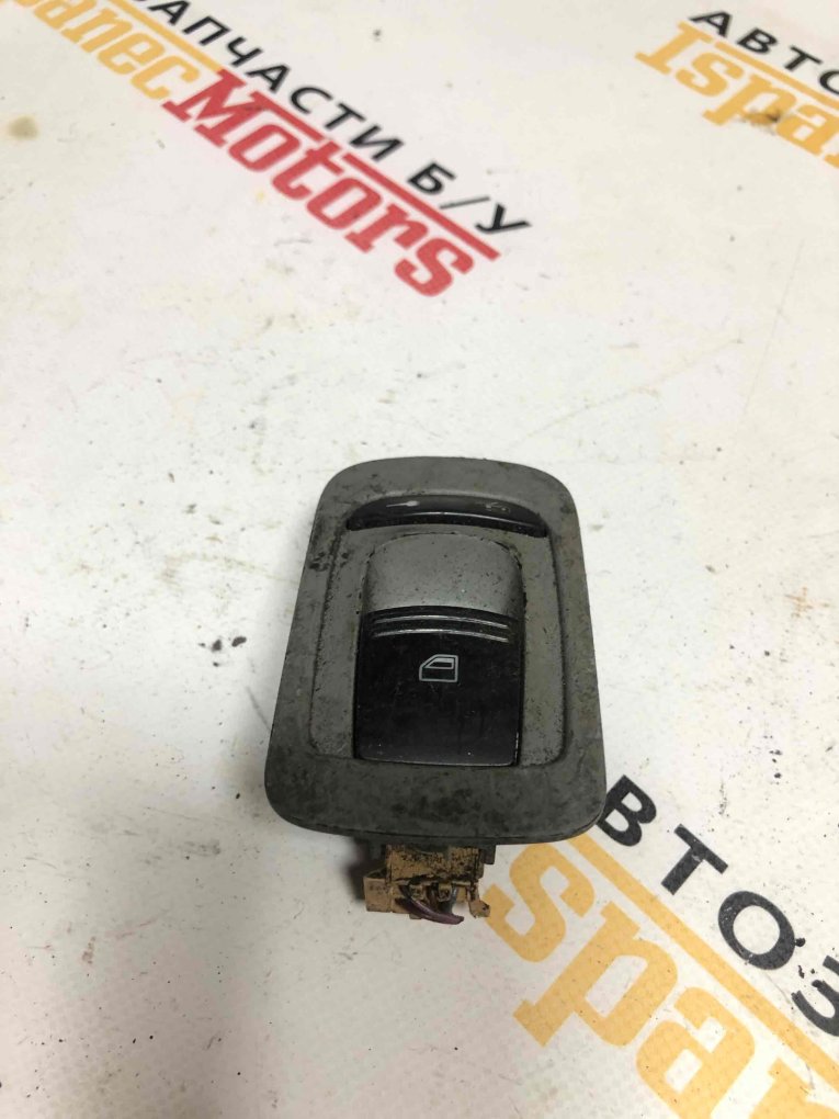 Кнопка стеклоподъемника Porsche Cayenne 2006 7L5959858 контрактная