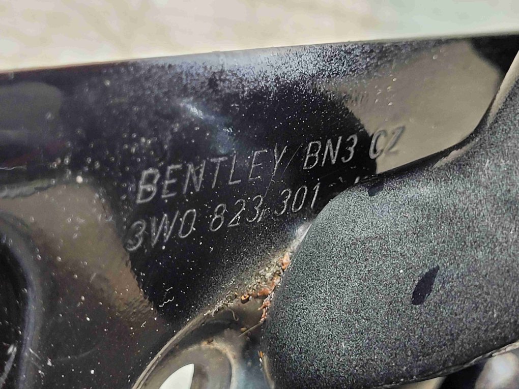 Петля капота Bentley Continental GT 2