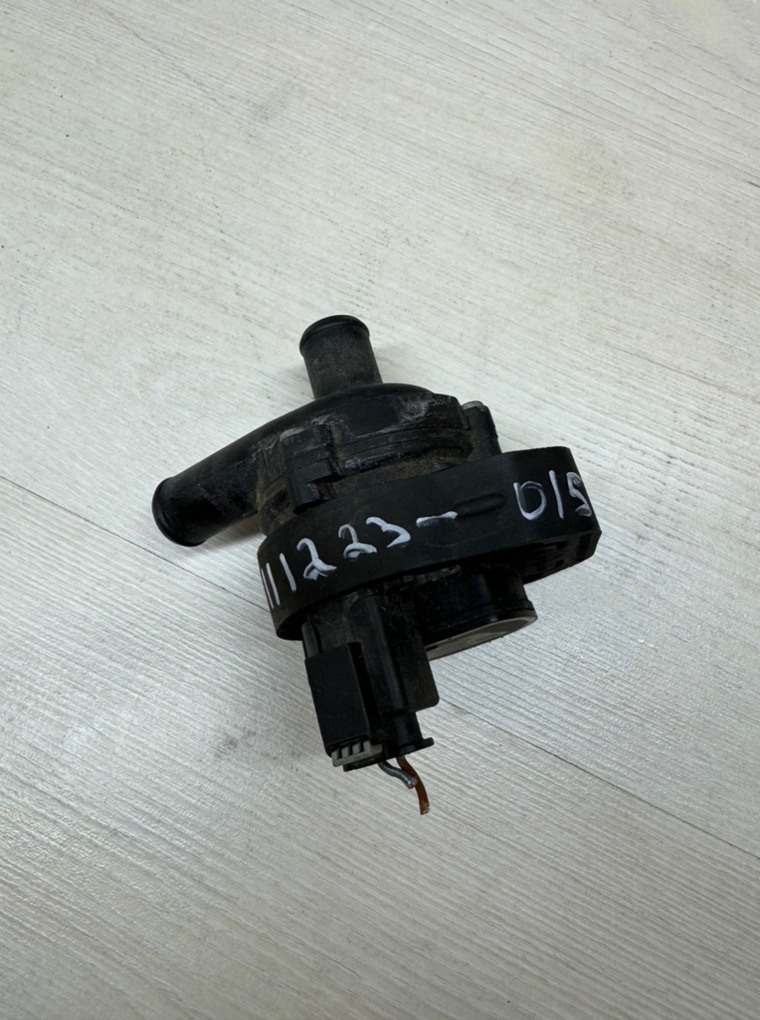 ПОМПА ВОДЯНАЯ WEBASTO Land Rover Range Rover Evoque 2013 L538 9017985A контрактная