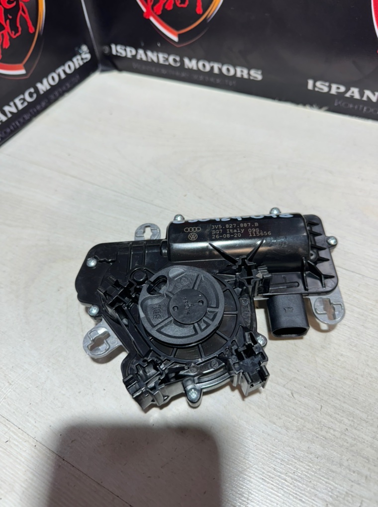 Доводчик крышки багажника AUDI Q5 2022 FY 2.0 TFSI DPU 3V5827887B контрактная