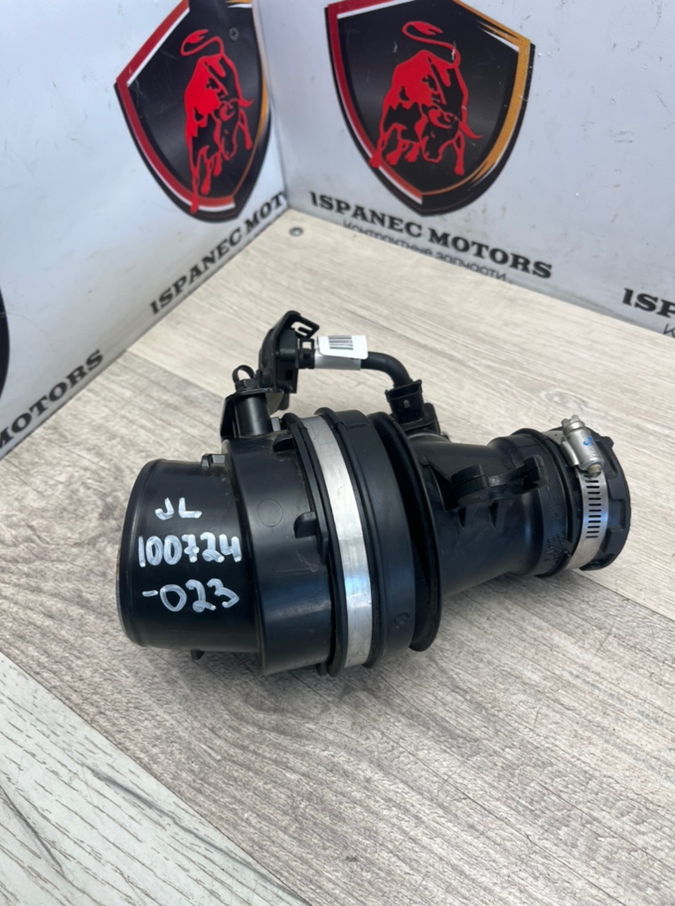 Патрубок воздушного фильтра JEEP Wrangler 2020 JL 2.0 68398601AA контрактная