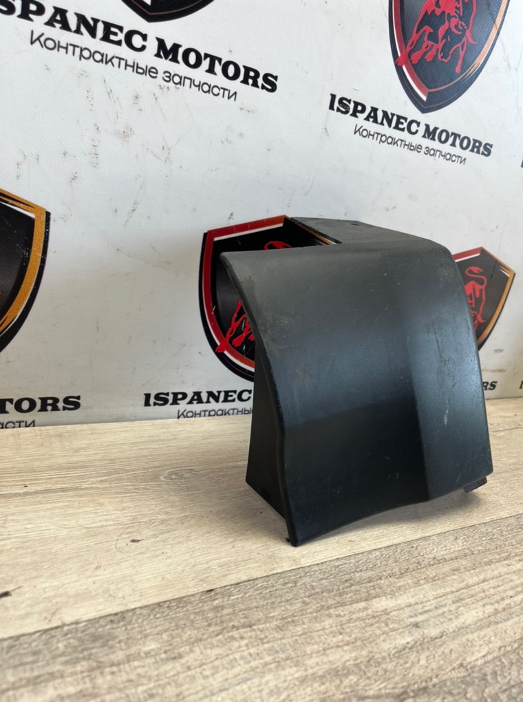 Молдинг крыла переднего левого Discovery 5 2017 L462 3.0