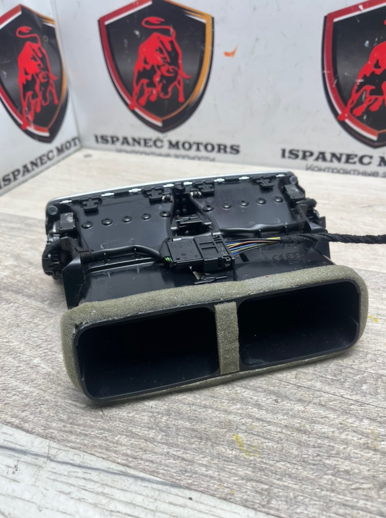 Дефлектор обдува салона Q7 2016 4M 3.0