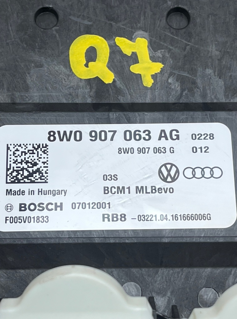 Блок комфорта Q7 2016 4M CRT