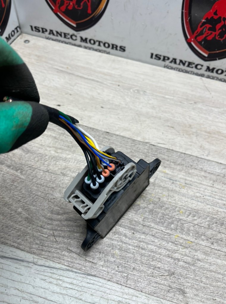 Блок управления топливным насосом KIA Stinger CK 3.3T Блок управления топливным насосом KIA Stinger CK 3.3T