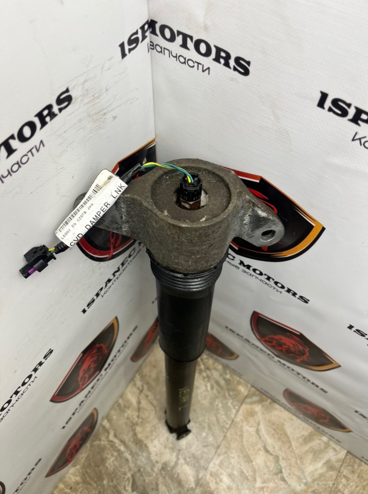 Амортизатор задний Range Rover Velar 2018 L560 2.0