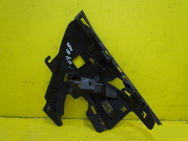 Кронштейн фары левый V60 2010-