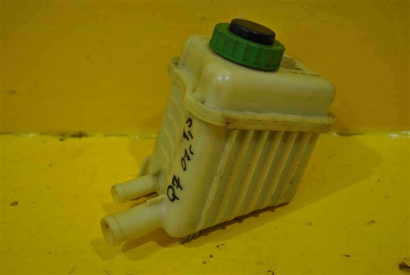 Бачок гидроусилителя передний Audi Q7 2005-2015 4L 7L6422371E новая