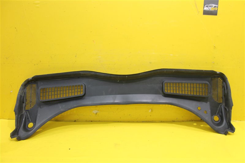 Жабо Ford Kuga 1 2012 Жабо Ford Kuga 1 2012