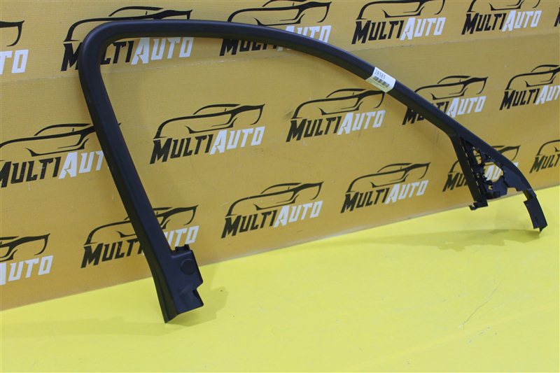 Накладка стекла двери передняя правая Audi Q3 8U