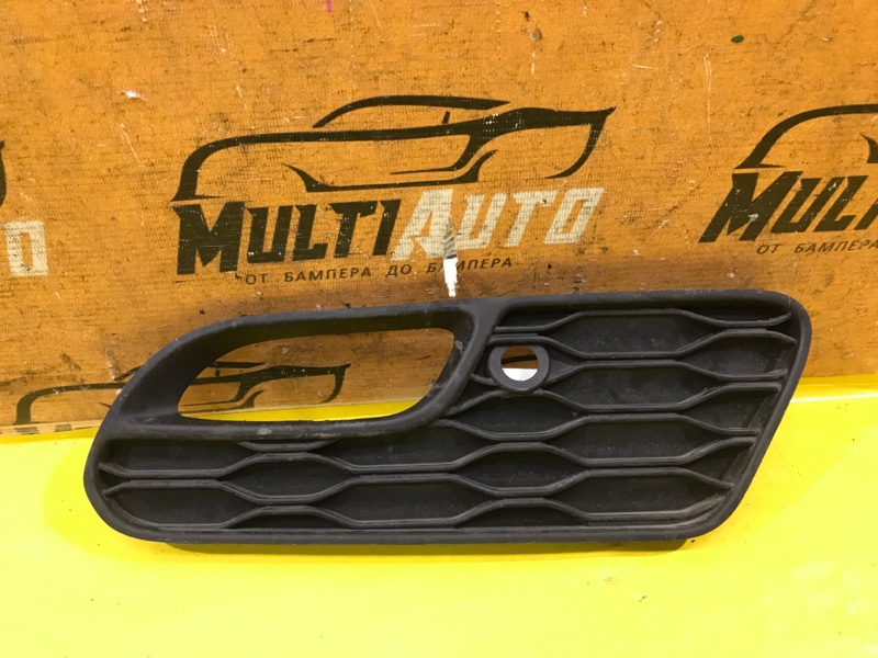 Накладка противотуманной фары задняя левая Mini Hatch 2013-2019 F55 51127365159 новая