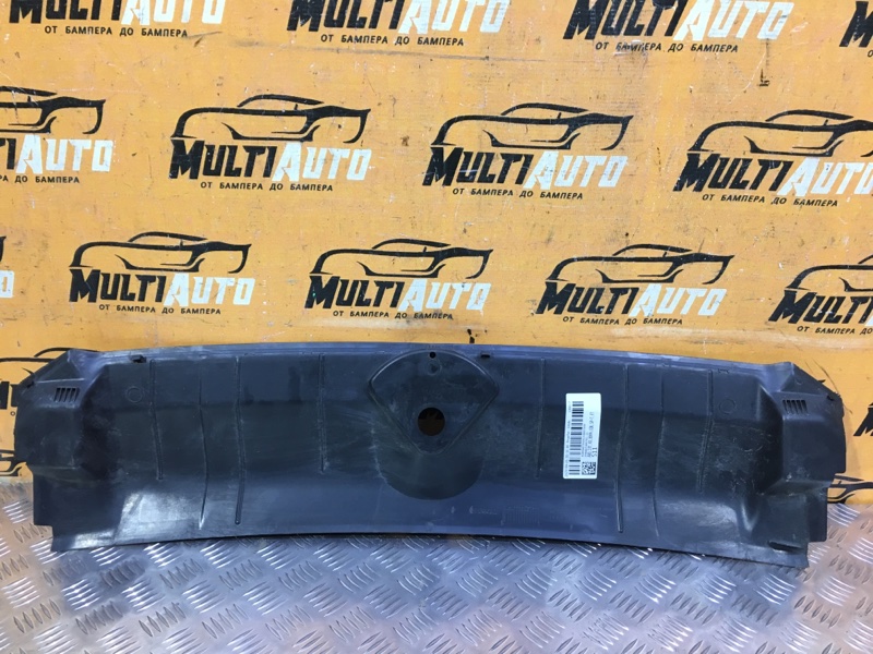 Накладка замковой панели передняя A5 2016- F5