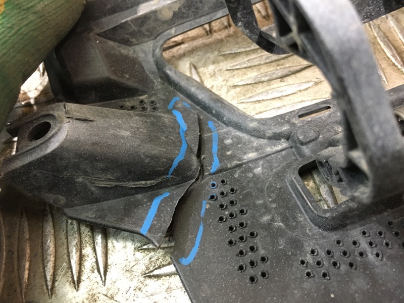 Кронштейн бампера передний левый A6 2018-2023 C8