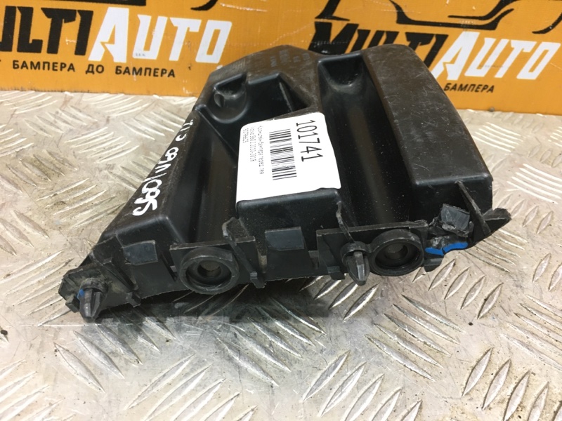 Кронштейн бампера передний левый S60 2010-2018 2