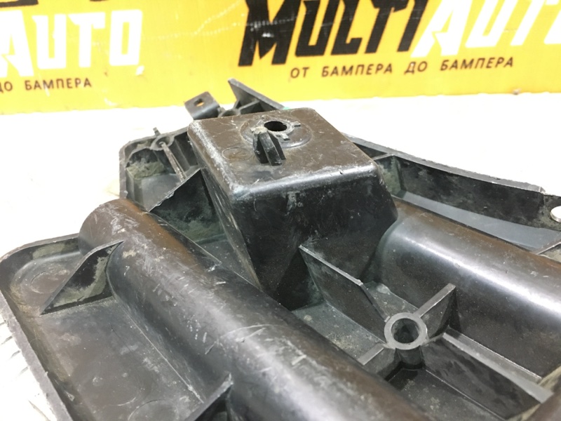 Кронштейн бампера передний левый S60 2010-2018 2