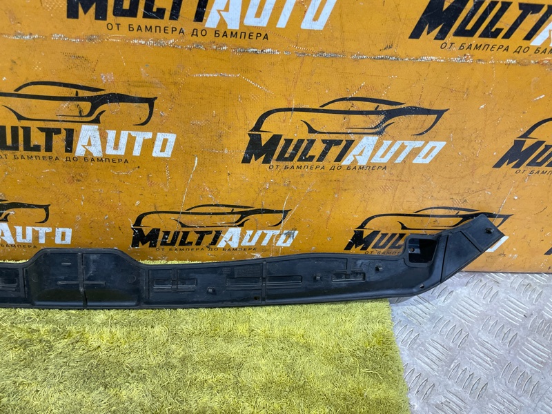 Пыльник замковой панели A5 2016-2020 F5