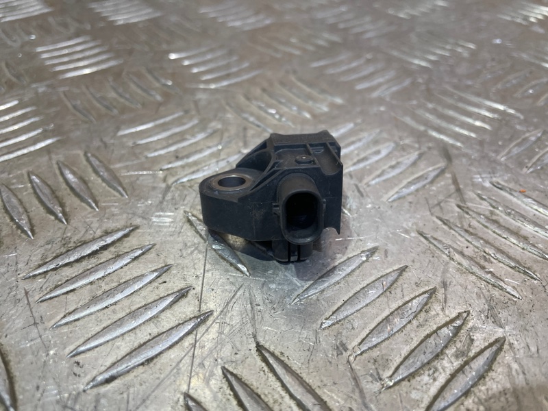 Датчик удара Mercedes CLS C257 Датчик удара Mercedes CLS C257