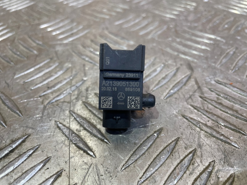 Датчик удара CLS 2018- C257 Датчик удара CLS 2018- C257