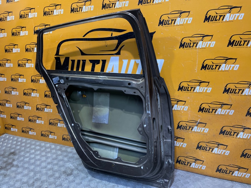 Дверь задняя левая V60 2010-2018 1