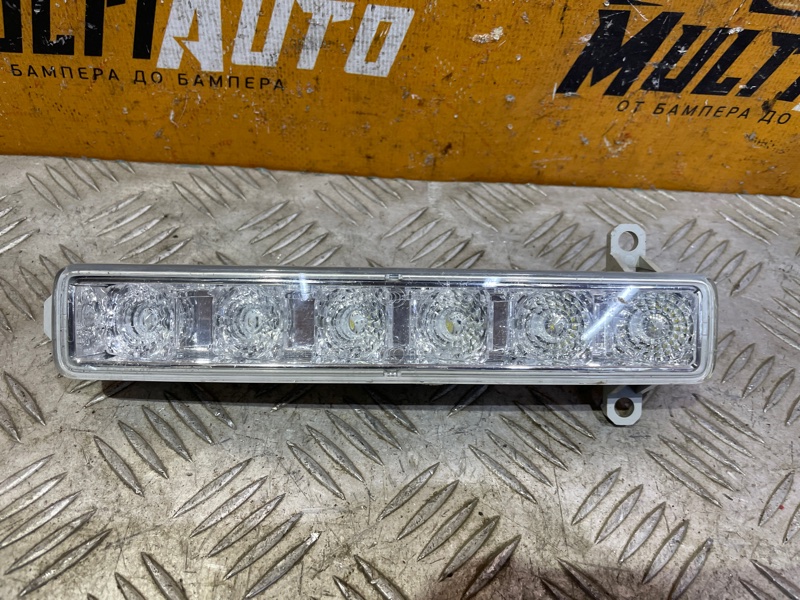 Дневной ходовой огонь передний Peugeot 308 2013-2022 2 9802795580 новая