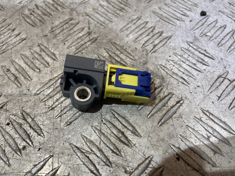 Датчик удара KIA Sportage 2018- 4 2.4 GDi G4KJ 95920b4000 Б/У