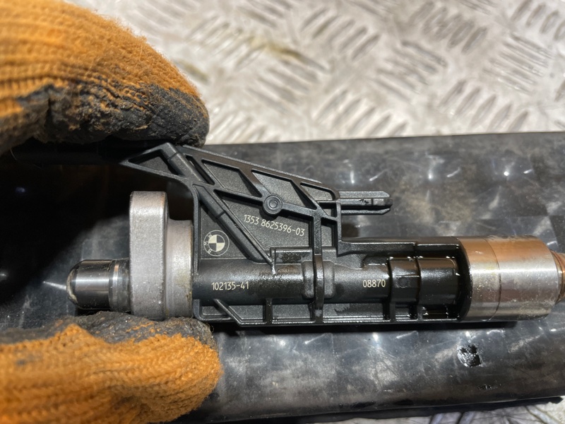 Топливная форсунка 5 Series 2017 G30 B46B20B (2000CC / 185kW) Топливная форсунка 5 Series 2017 G30 B46B20B (2000CC / 185kW)