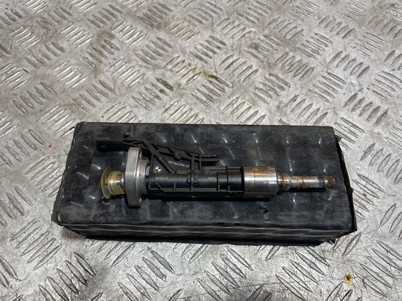 Топливная форсунка BMW 5 Series 2017 G30 B46B20B (2000CC / 185kW) 13538625396 Б/У