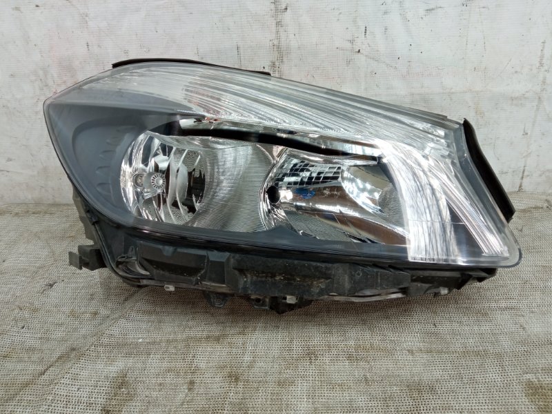 Фара Mercedes A W176 2012 правая Фара Mercedes A W176 2012 правая