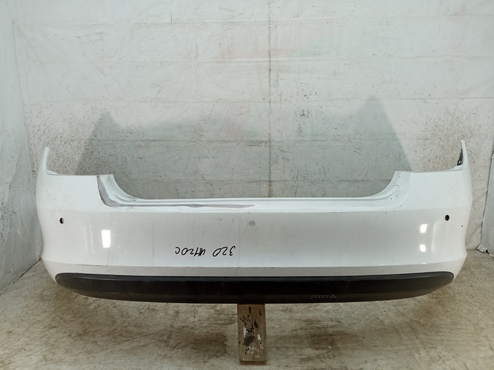 Бампер Skoda Rapid 1 2012 задний Бампер Skoda Rapid 1 2012 задний
