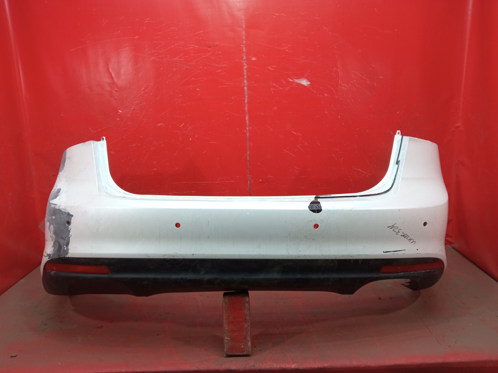 Бампер Kia Cerato 3 2013 задний Бампер Kia Cerato 3 2013 задний