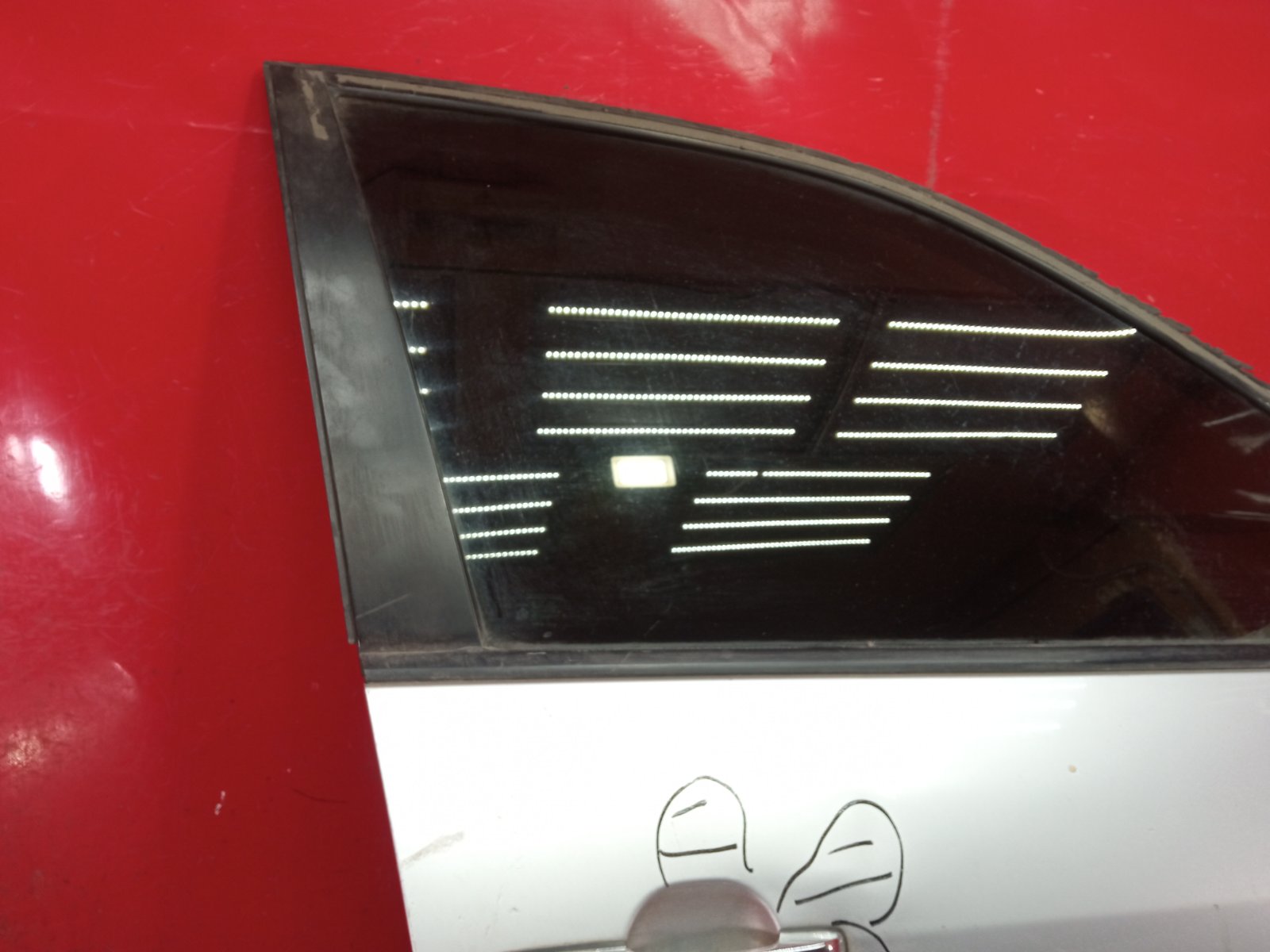 Дверь передняя правая MDX 2000-2006 1