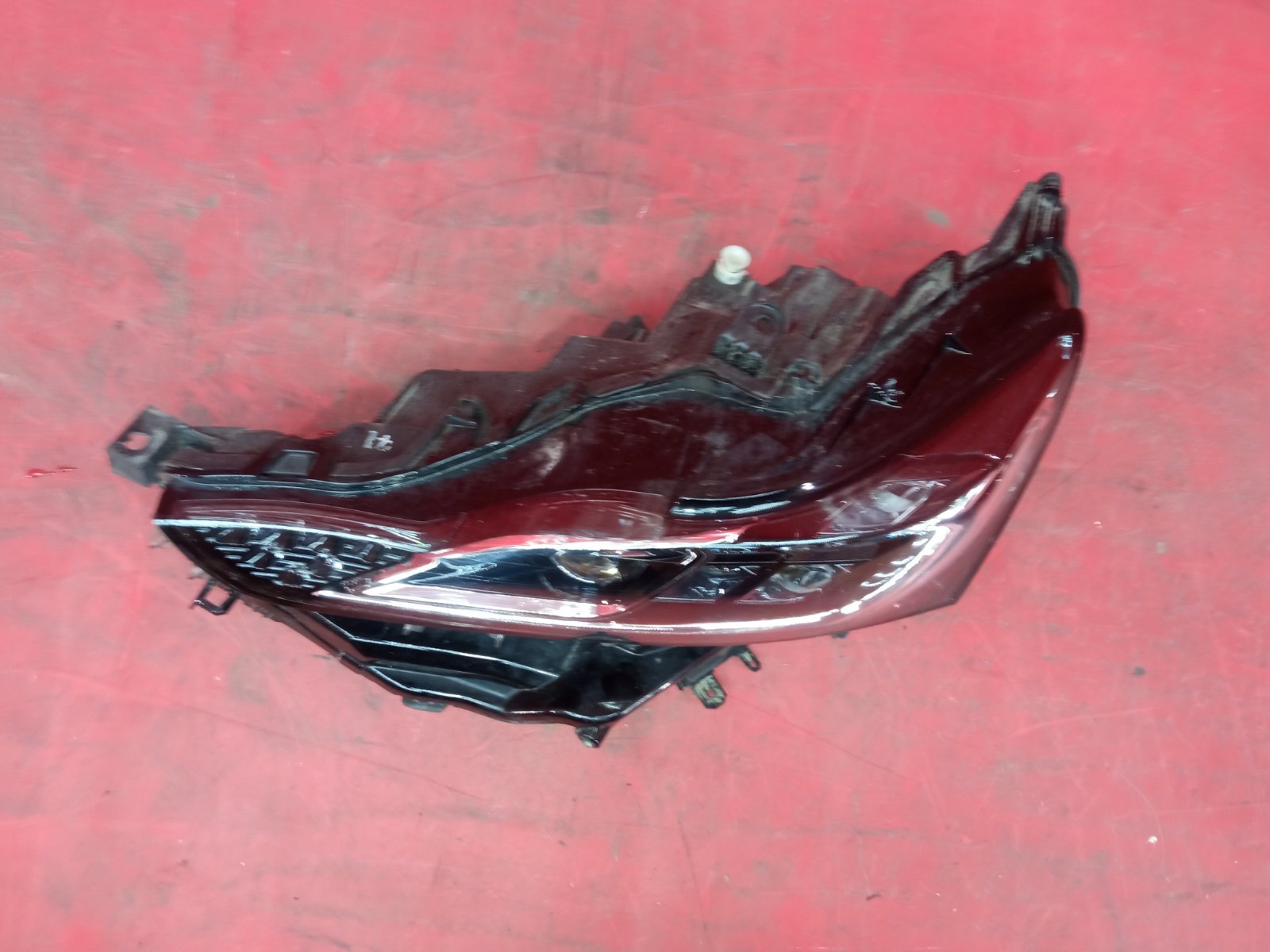 Фара LED передняя левая IS 2016-2020 3 Фара LED передняя левая IS 2016-2020 3