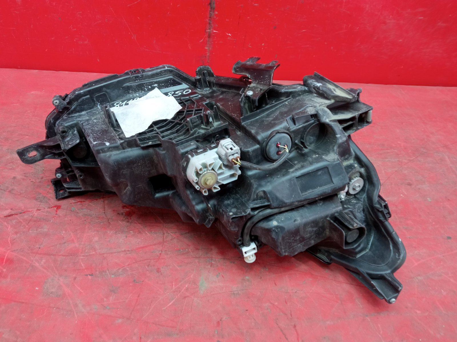 Фара LED передняя левая LEXUS IS 3 Фара LED передняя левая LEXUS IS 3