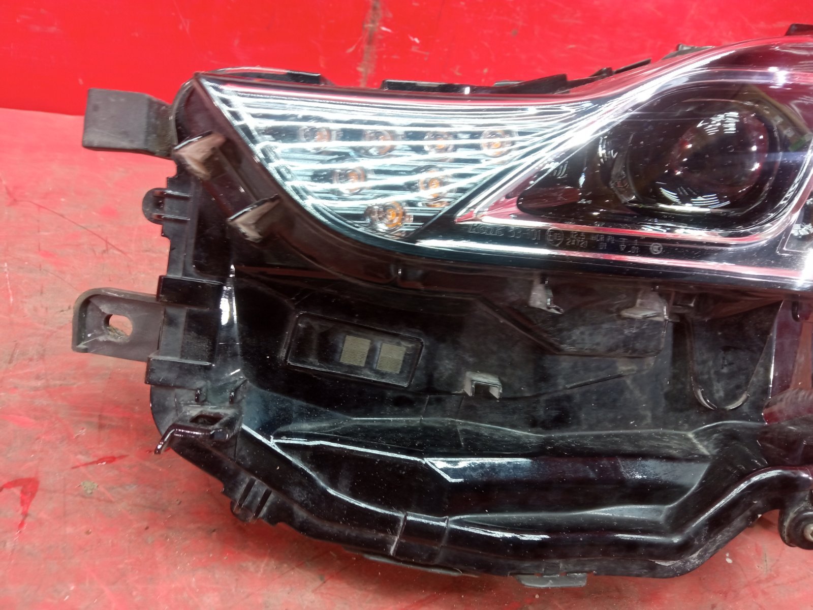 Фара LED передняя левая IS 2016-2020 3 Фара LED передняя левая IS 2016-2020 3