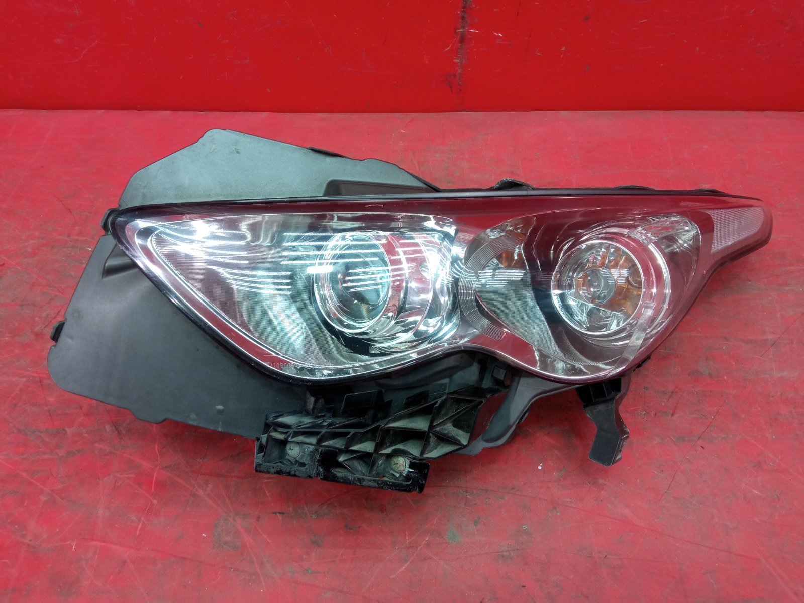 Фара ксенон передняя левая INFINITI FX 2008-2017 2 S51 260601CY1A Б/У