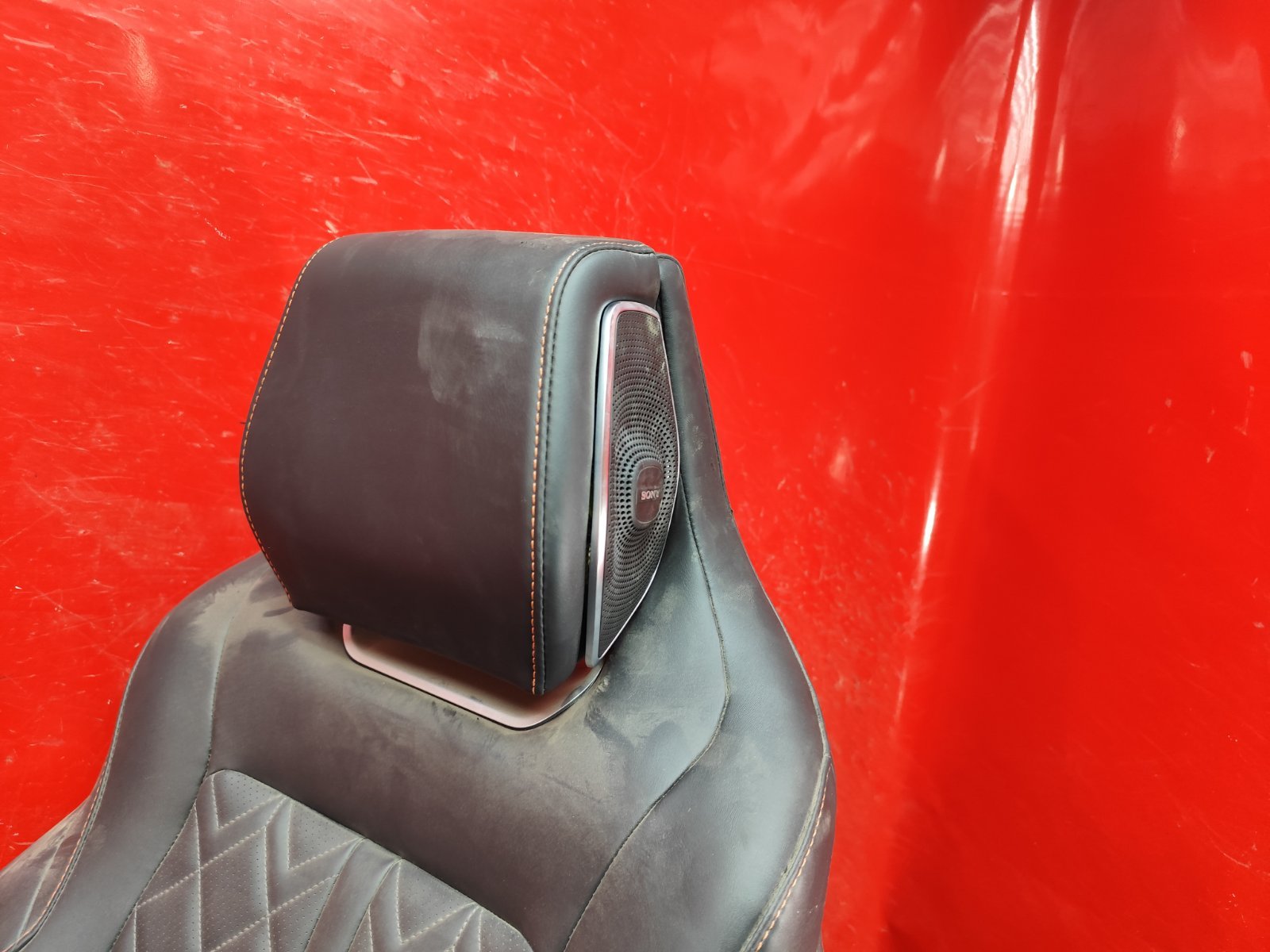 Сидение переднее левое UNI-K 2020- 1