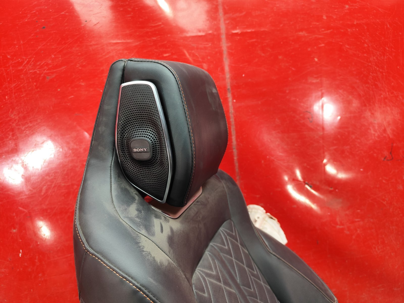 Сидение переднее левое UNI-K 2020- 1