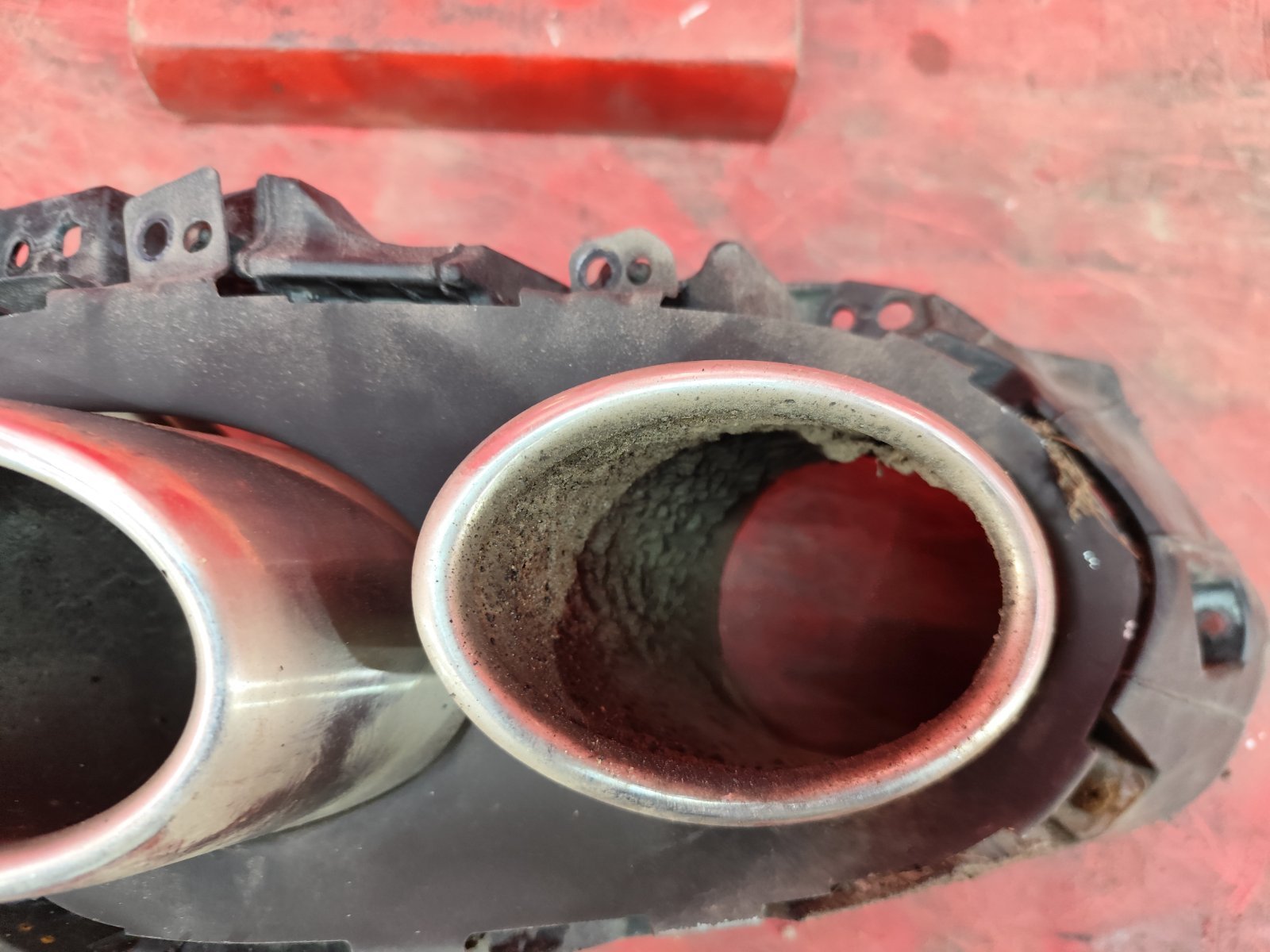 Насадка глушителя задняя правая Geely Tugella 1