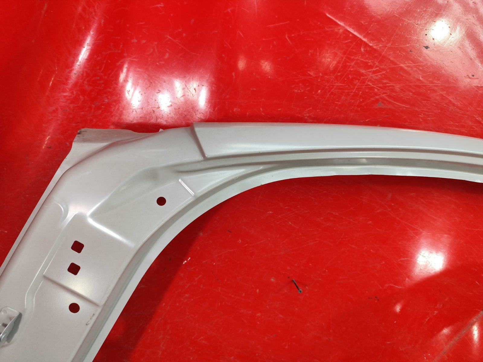 Кузовной элемент