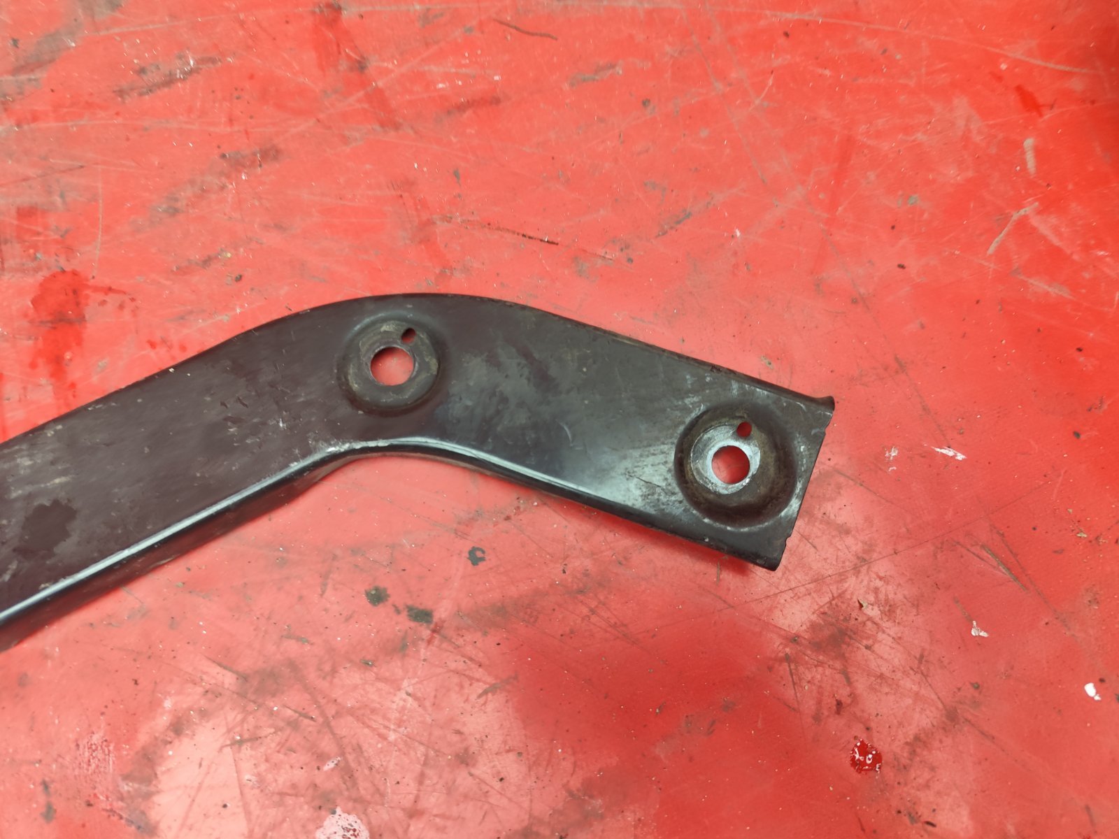 Кронштейн крепежный вспомогательный (разного назначения)