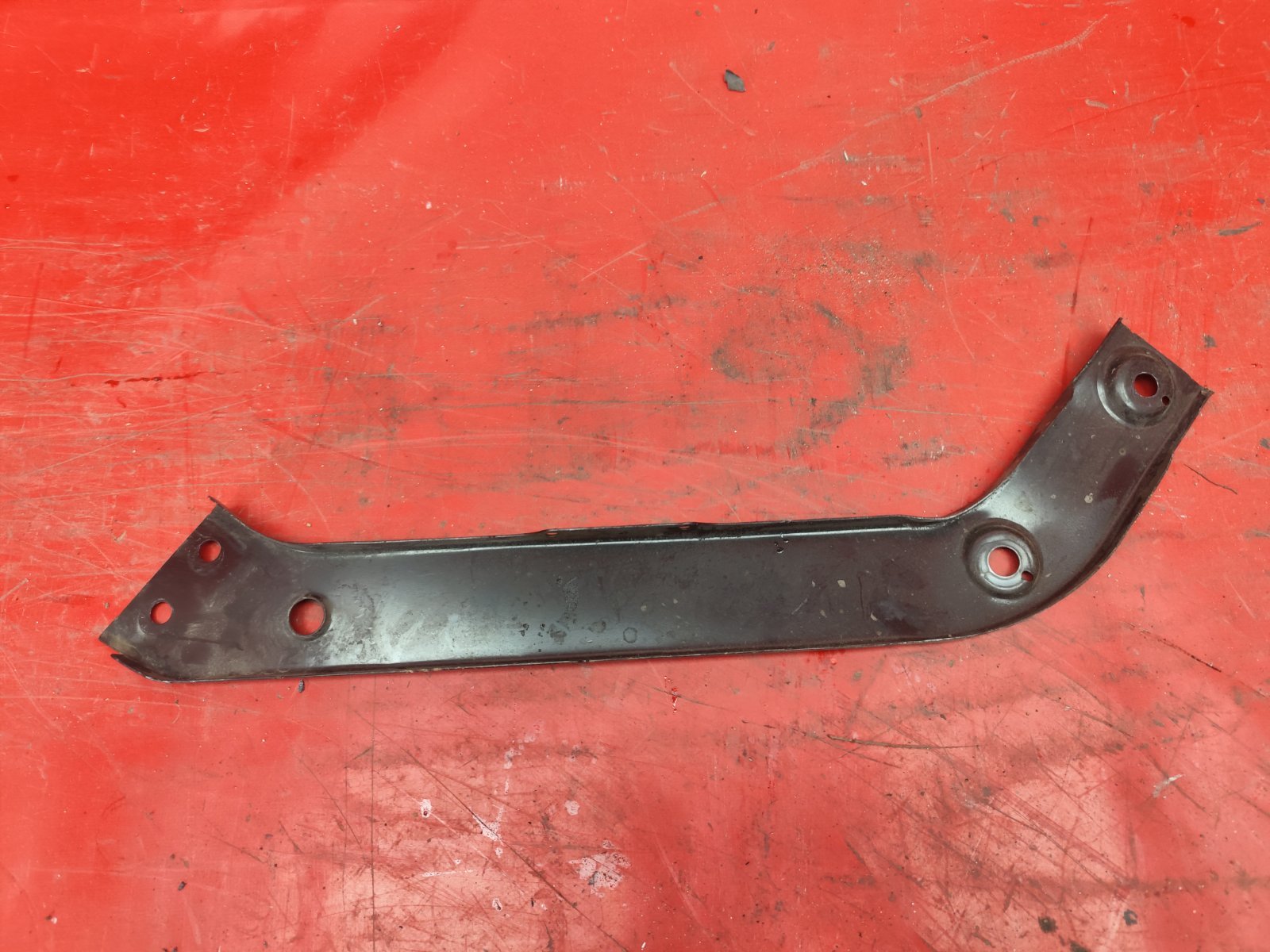 Кронштейн крепежный вспомогательный (разного назначения)