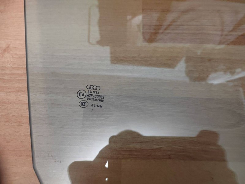 Стекло двери переднее правое A7 2011 4G 3.0