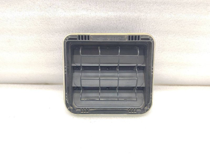 Решетка вентиляционная Kia Sportage 2018 4 2.4 97510D3000 Б/У