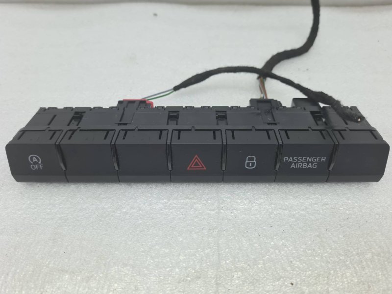 Кнопка аварийной сигнализации Karoq 2019 NU7 1.5 DPC