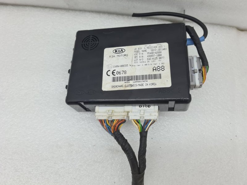 Блок управления BCM (бортовой сети) Kia Ceed 2012 JD 1.6 G4FD 95400A2880 Б/У