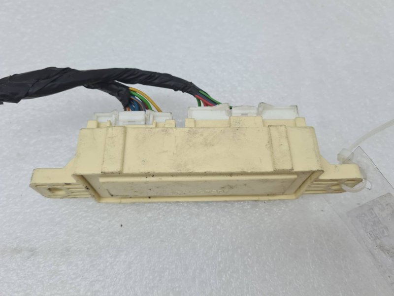 Блок реле Ceed 2012 JD 1.6 G4FD Блок реле Ceed 2012 JD 1.6 G4FD